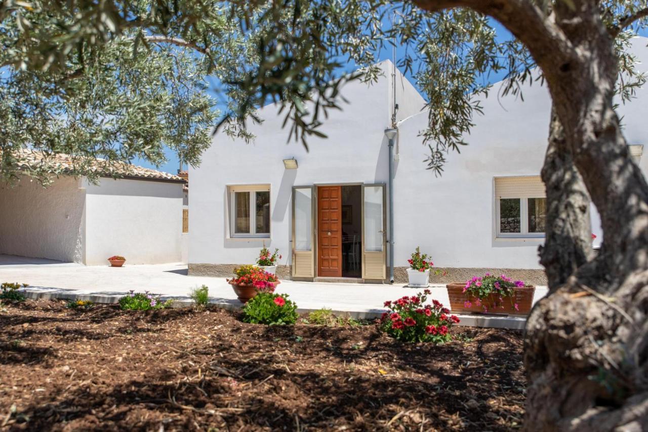 Casa vacanza i due ulivi Modica Esterno foto