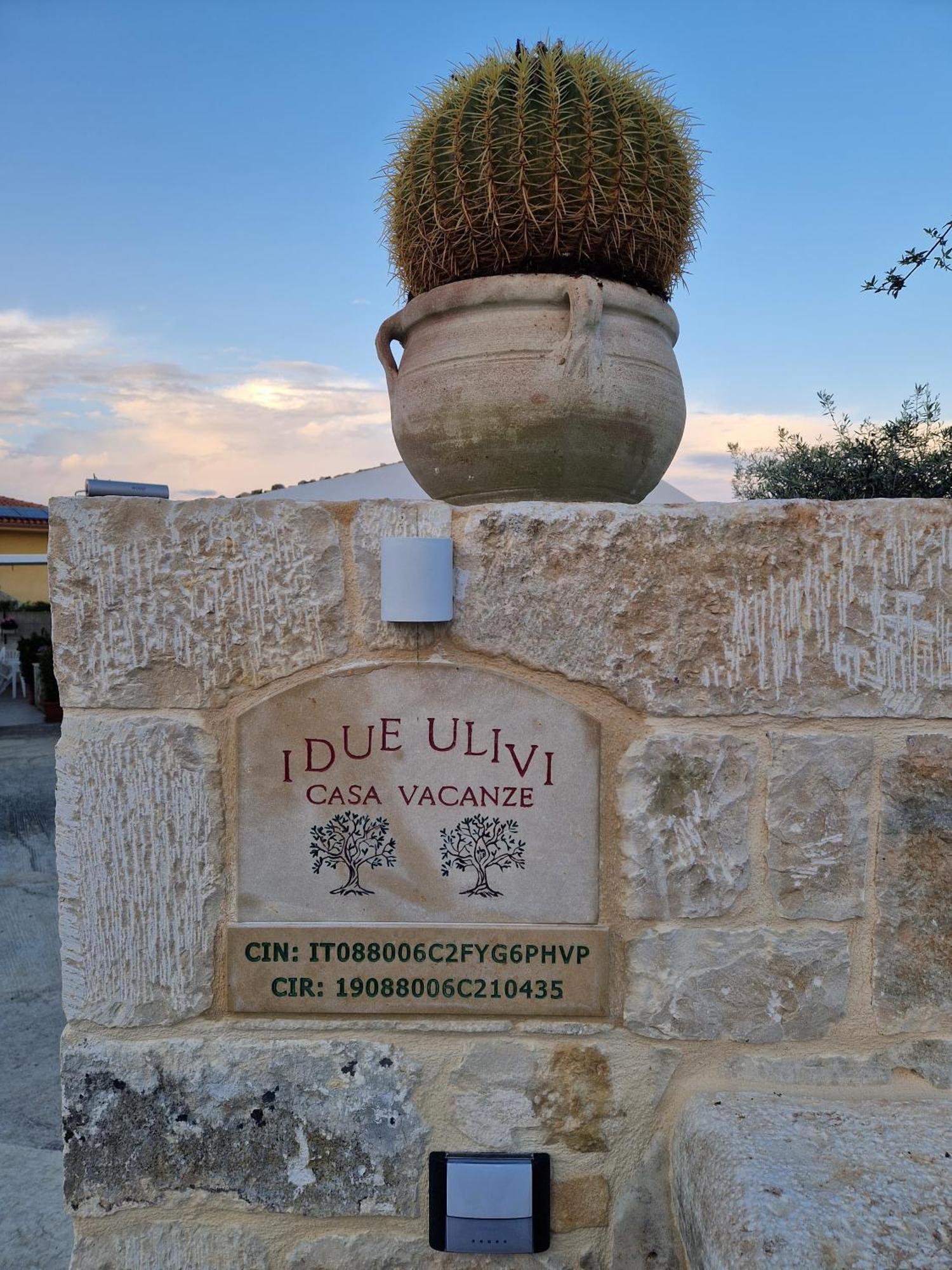 Casa vacanza i due ulivi Modica Esterno foto